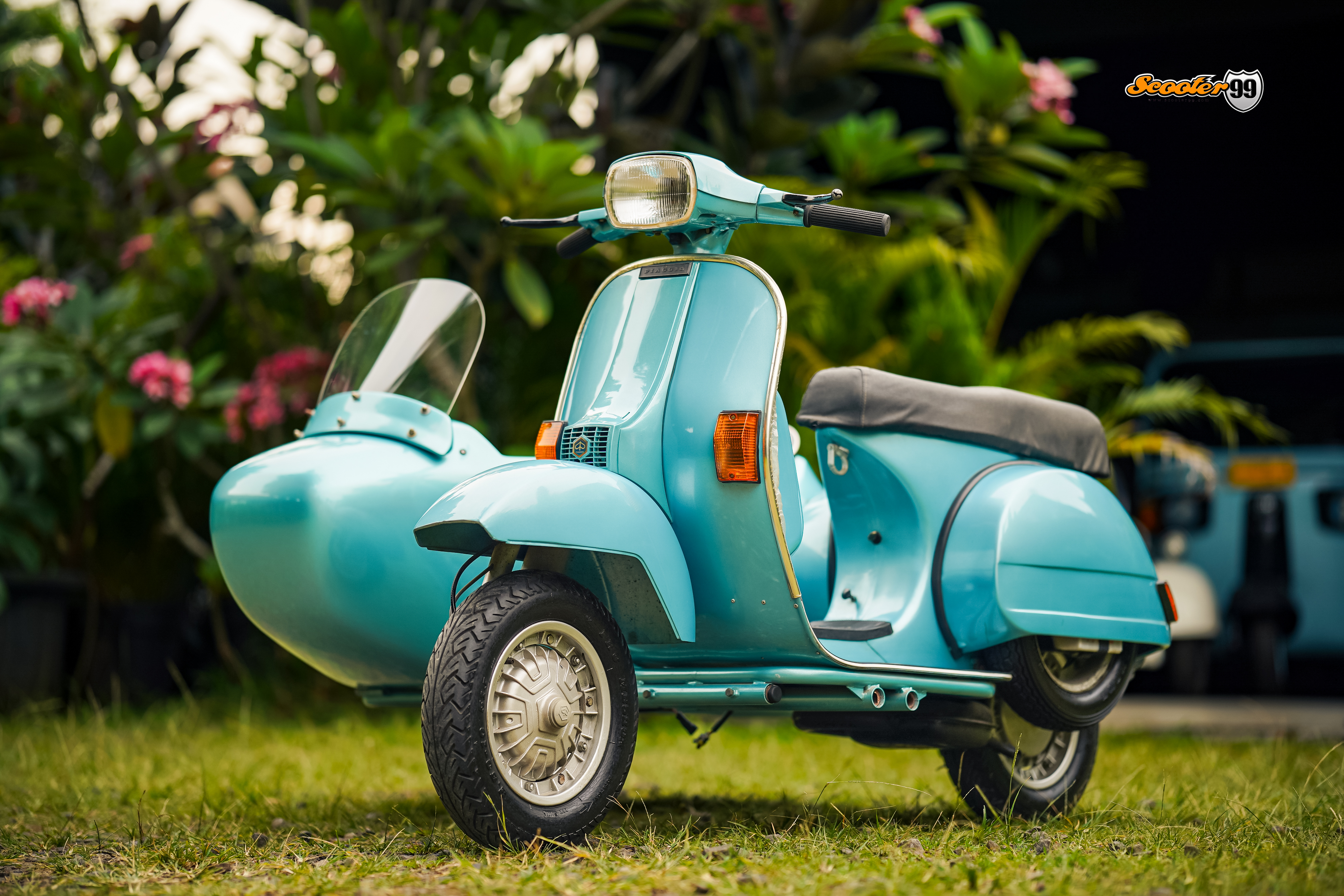 Vespa PX150 Sky Blue with Sidecar – rear profile